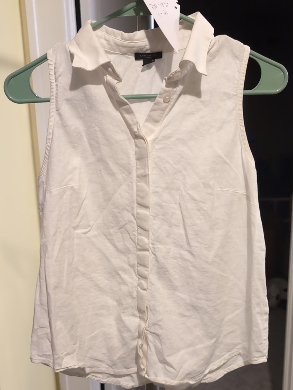 Ann Taylor Sleeveless Button-Front Collared Tank - White